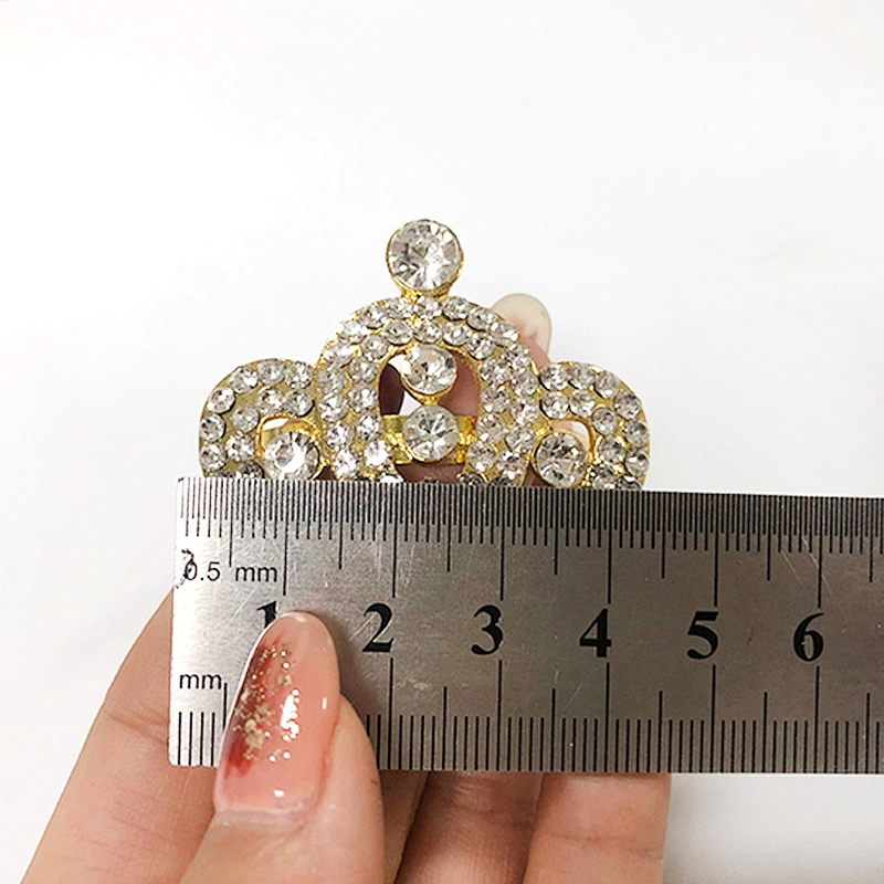 Latest style Crown shaped metal napkin ring with crystal for napkin decoration
