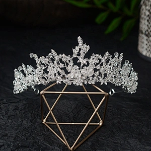 stunning vintage crystal rhinestone Bridal Tiara Crown headpiece
