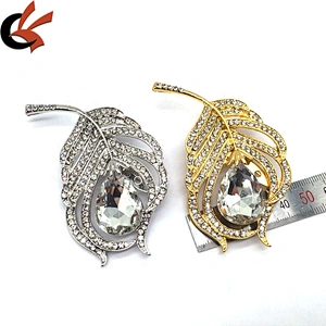 New arrival 2021 silver product fashion women garment design feather shaped women brooches