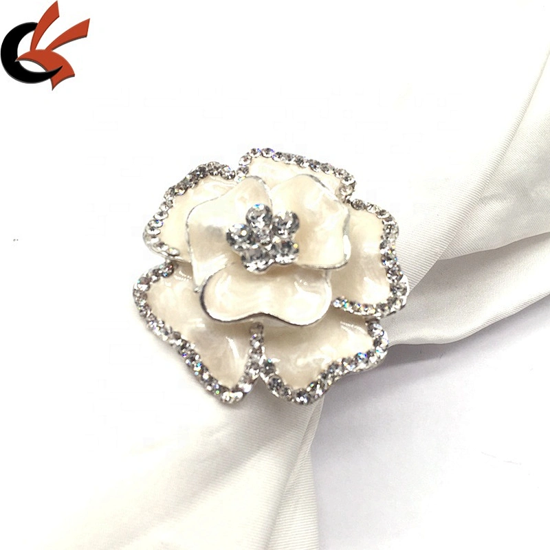 2021 new product table decorative French rose white colour enamels table crystal wedding napkin ring