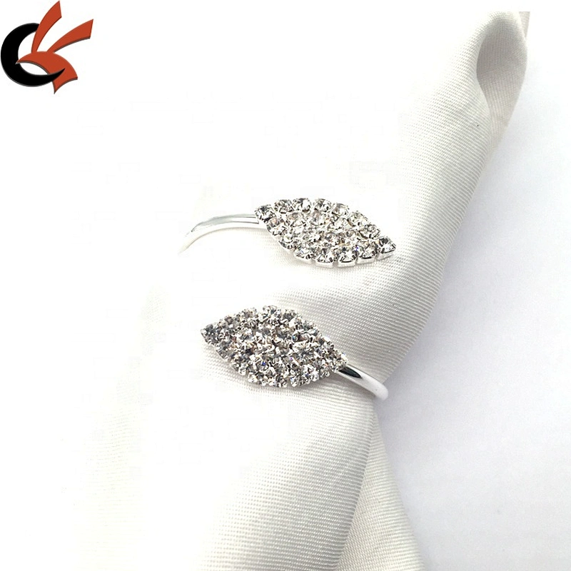 Stocked Cheap Simple Design Hand Making Metal Diamante Maple Leaf Crystal Napkin Ring Holder