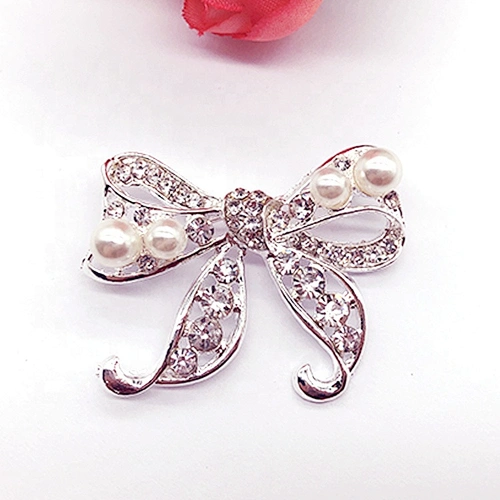 China Supplier Custom silver Gold Metal Jewelry Rhinestone Pin Brooch