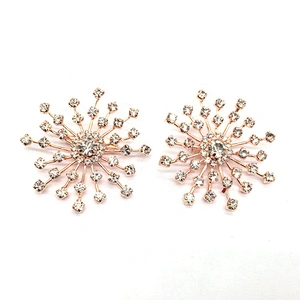 Guangzhou Supplier Fancy Bulk Wholesale Simple Style Rose Gold Plating Irregular Shape Crystal Snowflake Brooch Pin