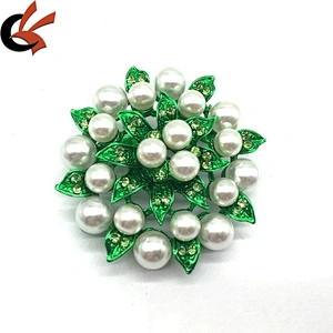 Hot sell fashion imitative pearl beaded crystal colored base rhinestone brooch pins