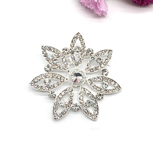 Fashion Flower Mould Breast Pin Metal Hardware Crystal Women Brooch Pin