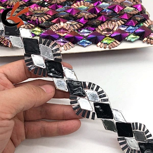 Sparkle unique crystal rhinestone gems iron on trims heat transfer diamante tape