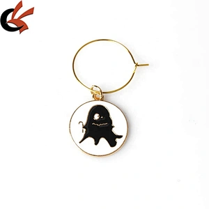 Hot Selling in Amazon 2020 Custom Hallowmas and Christmas Gift Glass Markers Wine Accessories Wine Charms