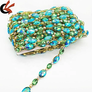 Wholesale cheap clothing stunning array acrylic rhinestone trims embellishments chains trimming