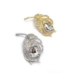 New arrival 2021 silver product fashion women garment design feather shaped women brooches