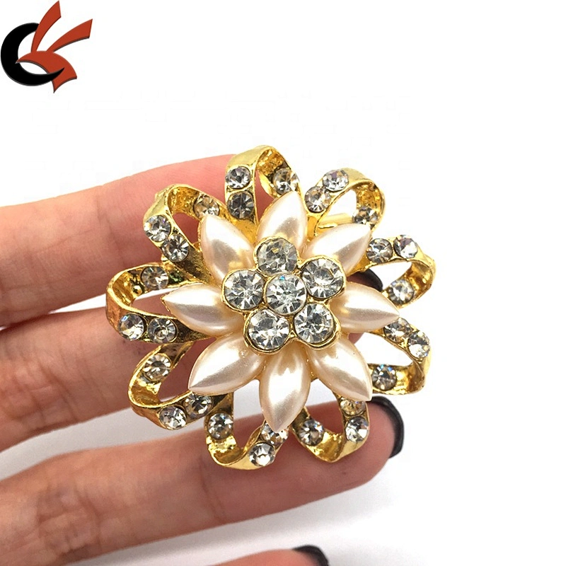 Wholesale cheap lots men suit brooch silk towel female collar crystal brooch pin