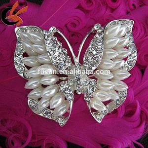Vintage Style Wedding Gift Silver Crystal and Pearl Butterfly Brooch