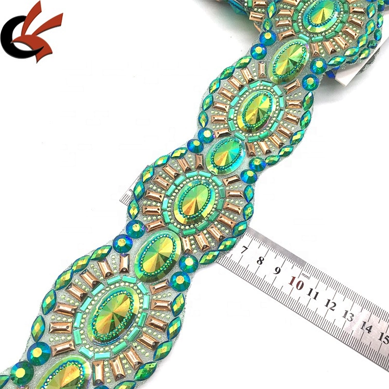 Making Indian Clothing Hot Selling Shiny Green Pattern Crystal Resin AB Hot Fix Chain Trims Banding