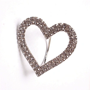 Making hollow love heart-shaped napkin ring rhinestone towel napkin ring for Valentine's day table jewelry accessories