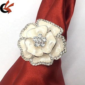 2021 new product table decorative French rose white colour enamels table crystal wedding napkin ring