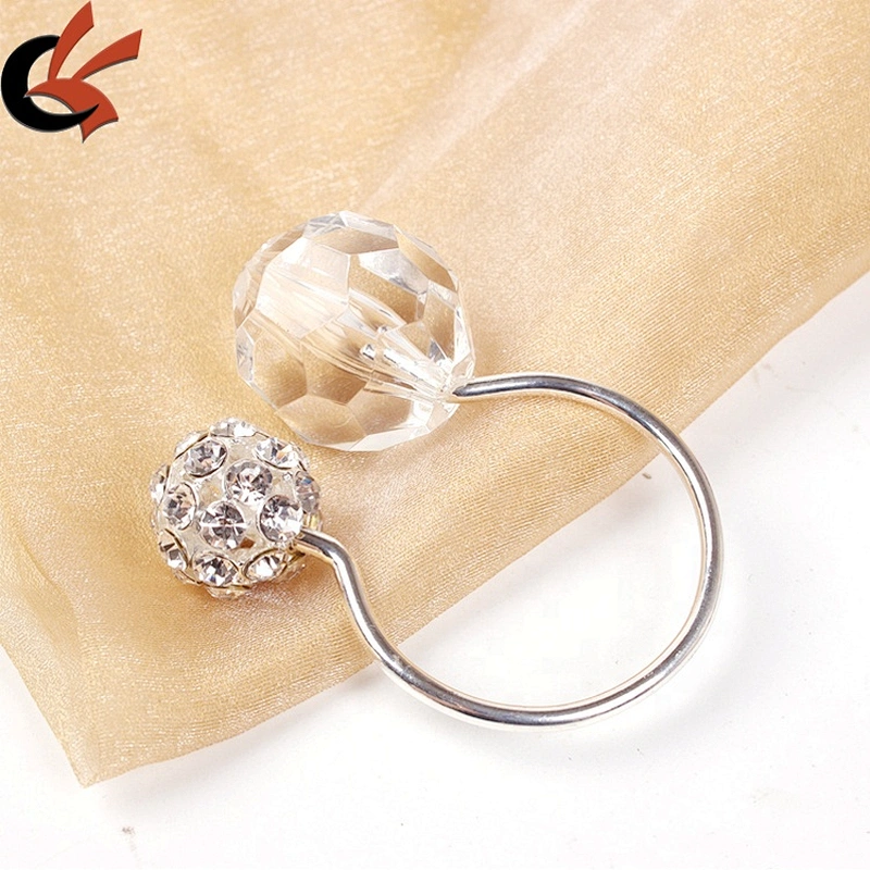 Making wholesale bulk factory outlet metal wire disposable gold crystal glass beads napkin rings
