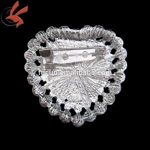 Pretty Bridal Clear Rhinestone Crystals Heart Brooch Pin