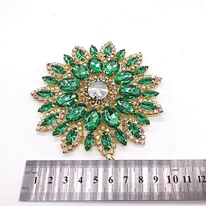a brooch worn on the breast/colorful breastpin /Corsage brooch for women