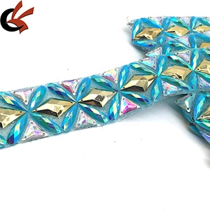 Custom Luxury Indian Clothing Market Selling Rhinestone Beaded Trims Hot Fix Fabric Trim Tape