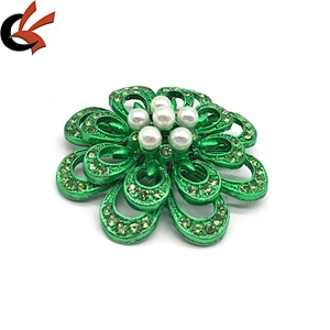 New Product 2020 Custom Make Metal Rhinestone Pink Plating Rhinestone Pearl Beads Brooches