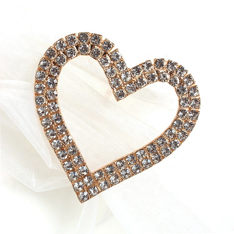 Making hollow love heart-shaped napkin ring rhinestone towel napkin ring for Valentine's day table jewelry accessories