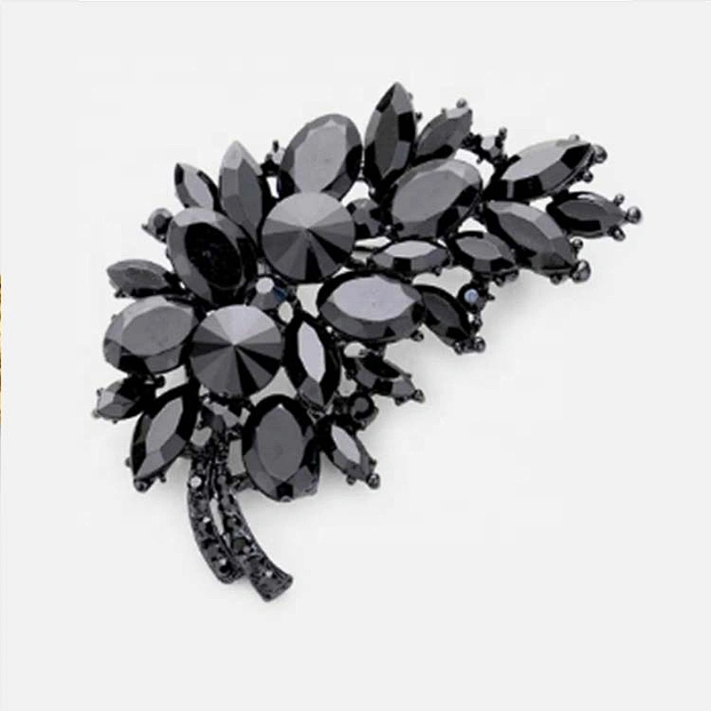 Hot selling New fashion Large stone crystal rhinestone initial brooch for dress