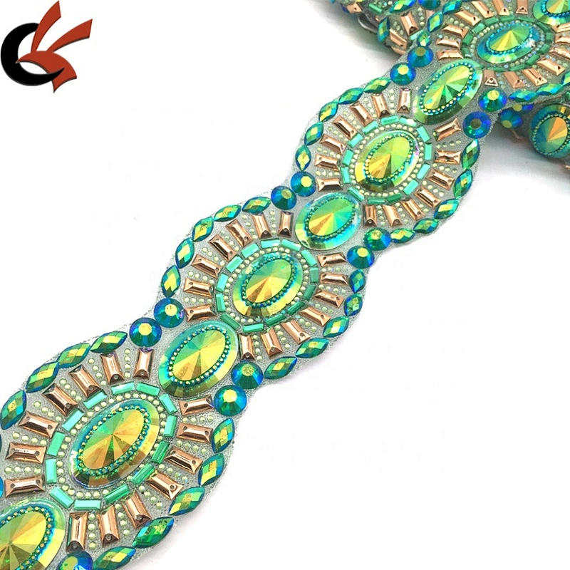 Making Indian Clothing Hot Selling Shiny Green Pattern Crystal Resin AB Hot Fix Chain Trims Banding