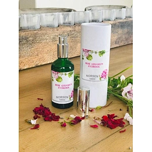 Hot Sale Private Label Organic Skin Care Rose Water Geranium Face Toner