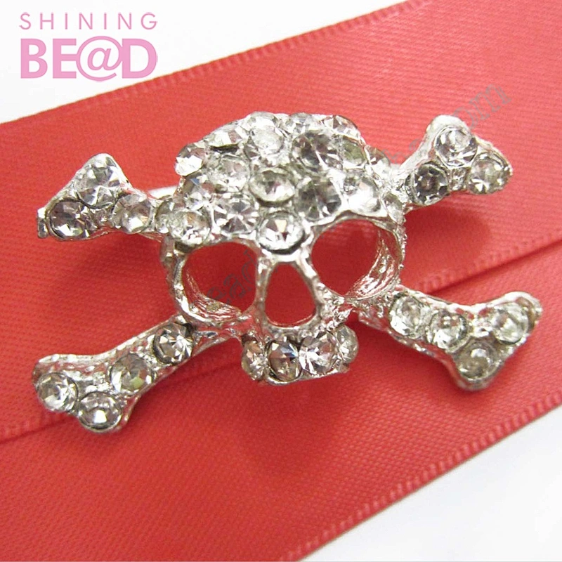 Hallowmas New Fashion Cheap Crossbones Rhinestone Brooch Favor Christmas Party for Gift