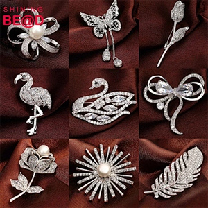 2019  Promotimonal new desgin high quality simple fashion snowflake rhinestone brooch for clothing /scarf  decoration