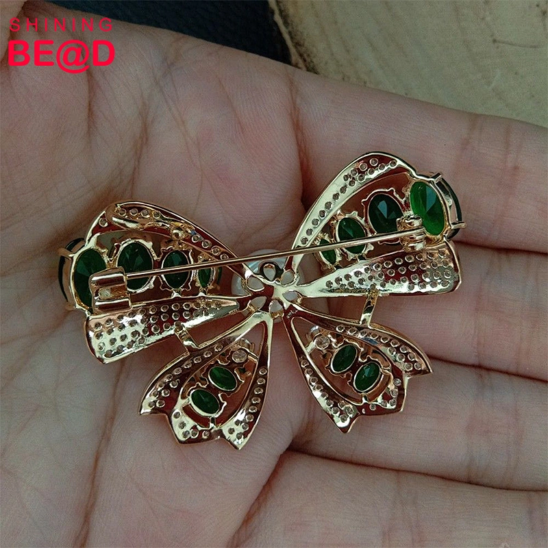 2019 birthday party supplier wholesale 30x50mm gold plated White pearl butterfly brooch Pin