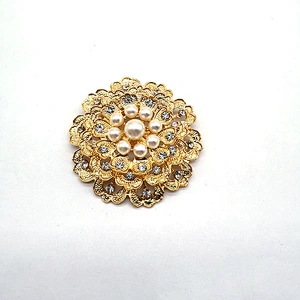 2021 modern design brooches beaded brooch for ladies wedding invitation