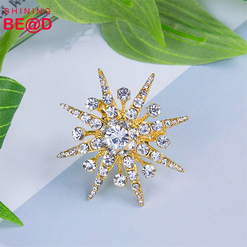 2019 unique goods Anise star snowflake 50MM Metal Gold or Silver Jewelry decorative brooch pins for garment decoration