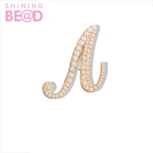 Alpha brooch pearl metal label  letter lady jewelry brooches alphabet word pins