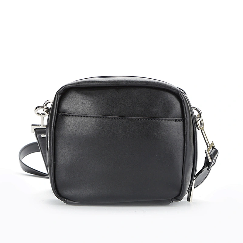 8091-Smooth faux leather tassel shoulder bags 2018