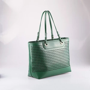 3471 2018 Guangzhou manufacturer Logo customized ladies PU leather handbags with fashionable laser cut pattern