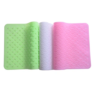 Rubber bath mat