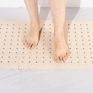 Rubber bath mat