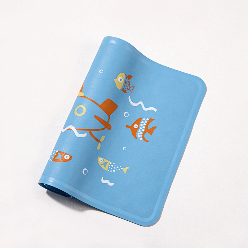 Rubber bath mat customizable pattern logo anti slip bath mat with suction cup at bottom