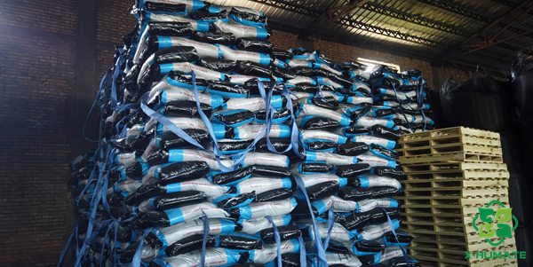 x- humate Soluble Humic Acid Dry Powder from Leonardite -25 kg bags packing Humate Tianjin