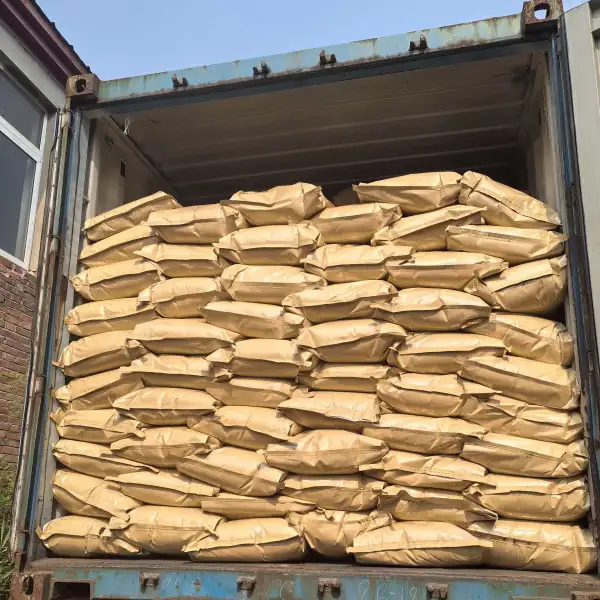fulvic acid and amino acid powder loading into a 40 feet container in warehouse near to Xingang Port