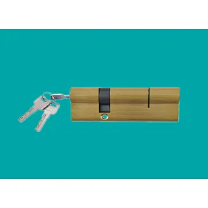 Cylinder with double sides keys