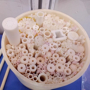 95 to 99.7 AL2O3 porous alumina ceramic filter tube