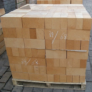 Low thermal conductivity alumina oxide insulation brick for hot blast stove