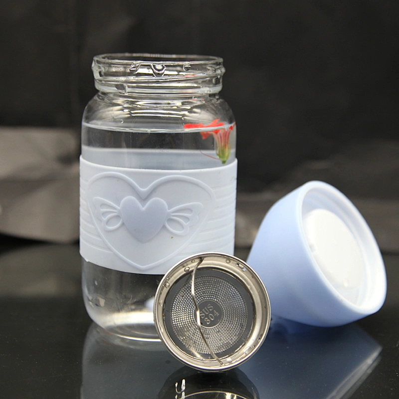New design high quality borosilicate silicone glass water bottle love heart