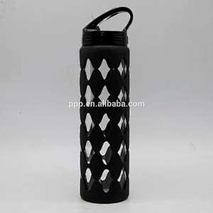 Eco-friendly feature borosilicate glass water bottle with black silicone sleeve and handle