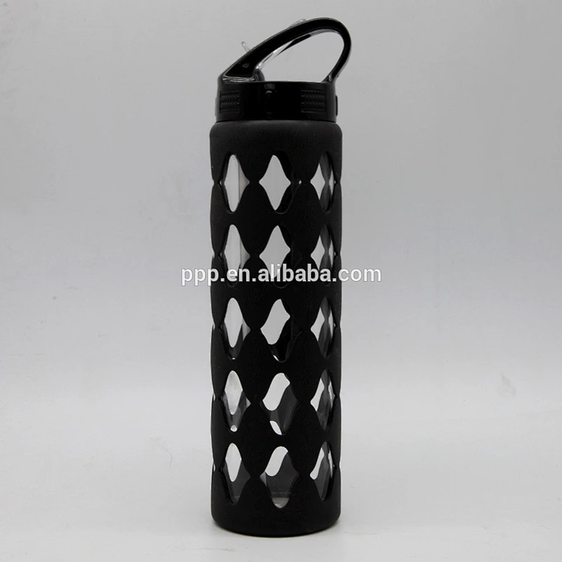 Eco-friendly feature borosilicate glass water bottle with black silicone sleeve and handle