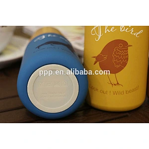 Double wall stainless steel heat transfer vacuum water bottle with wooden lid