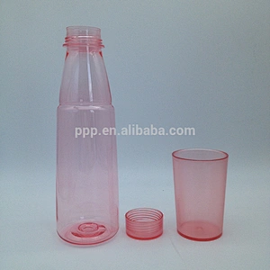 550ml/650ml eco-friendly BPA free logo customized single wall plastic bottle with a cup
