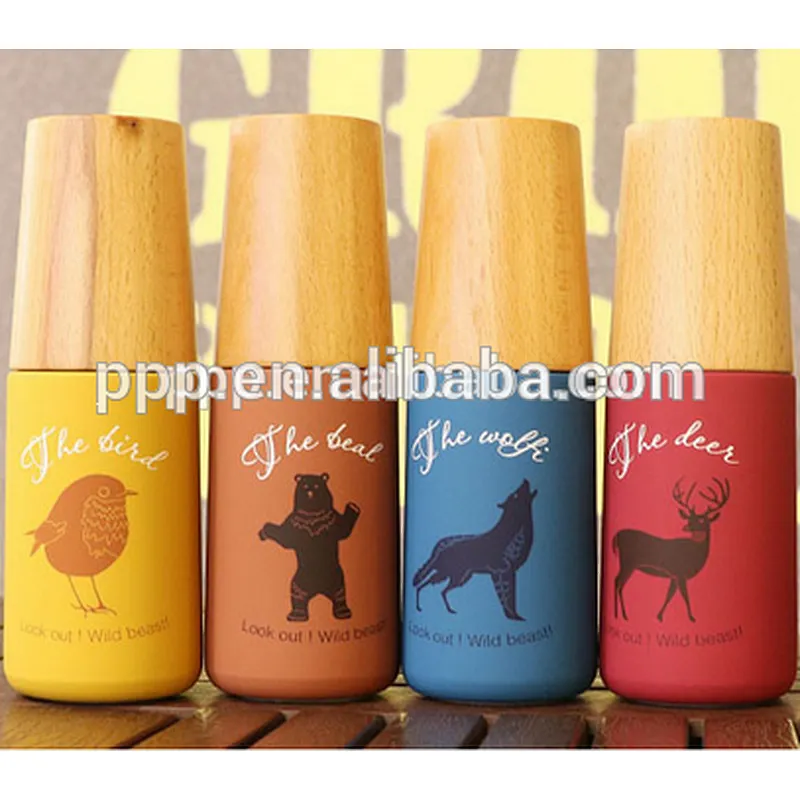 Double wall stainless steel heat transfer vacuum water bottle with wooden lid