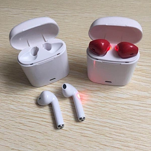 Factory hot sale wireless headphones with radio charge case